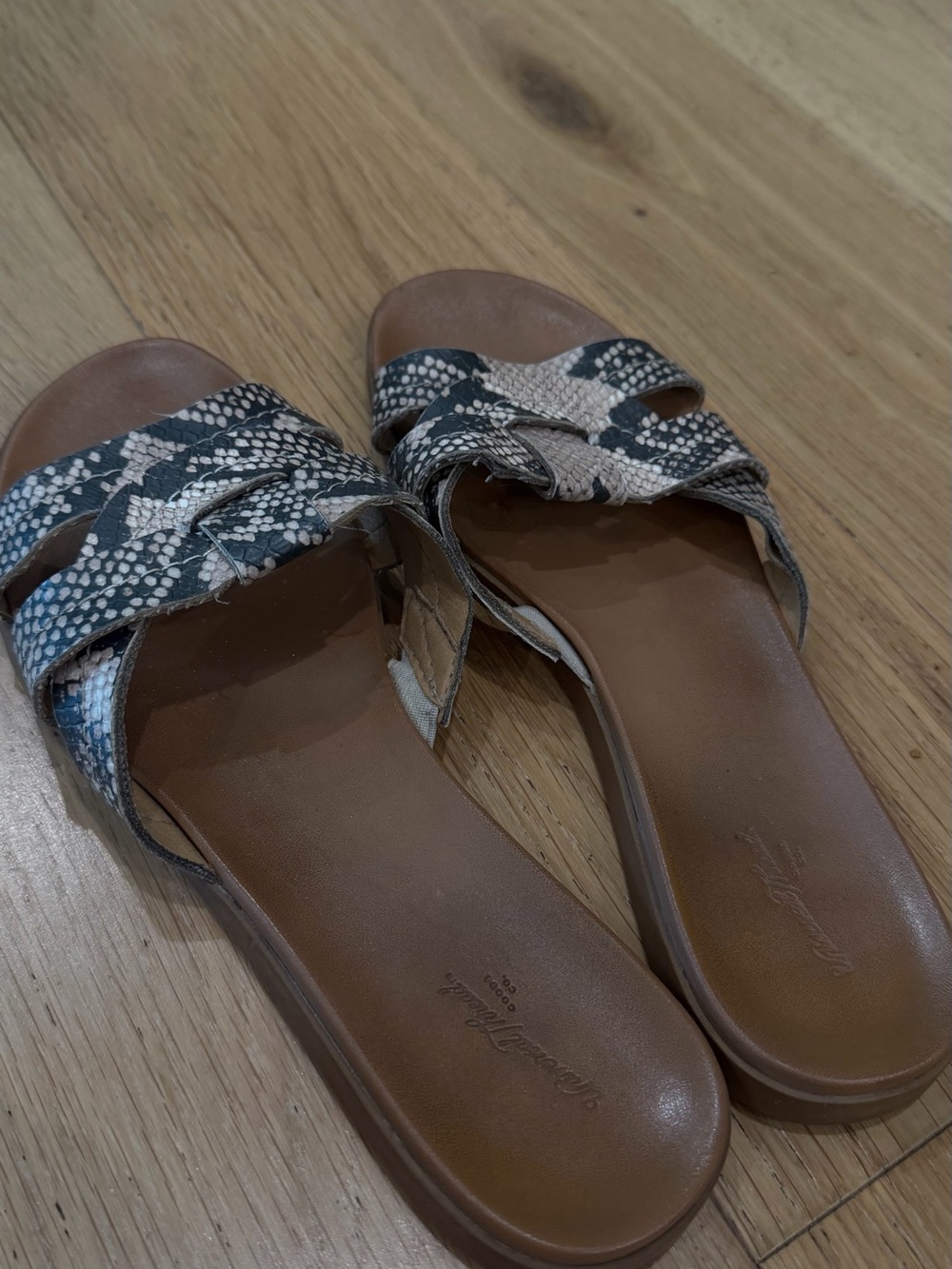 Universal Thread Snake-Print Slide Sandals - Picture 3 of 5